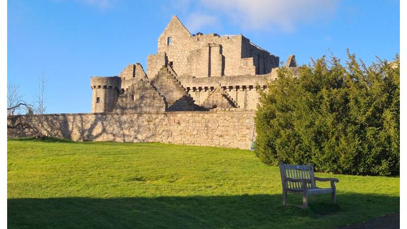 craigmillar-castle-zapakuj